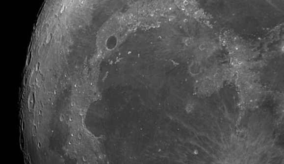 行星相机拍摄的月球