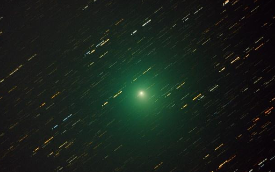 望远镜爱好者提供的彗星